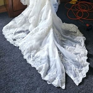 Wedding dress